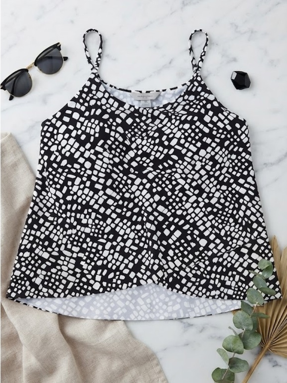 Island Escape Black White Geometric Tankini Top Women's Size 8 Swim NWT - Picture 2 of 9